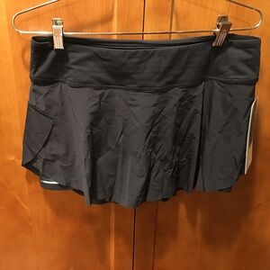 Lululemon quick pace skirt size 8
